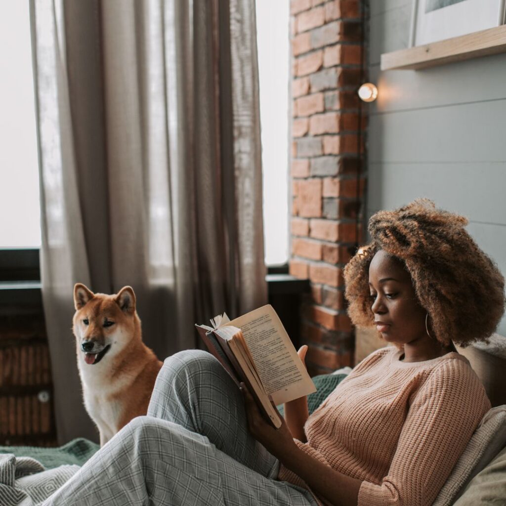 Women reading a book